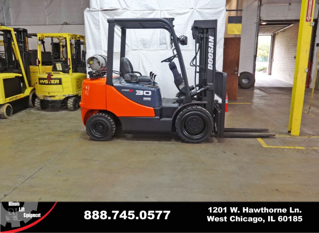 2009 Doosan G30E-5 Forklift on Sale in Wisconsin