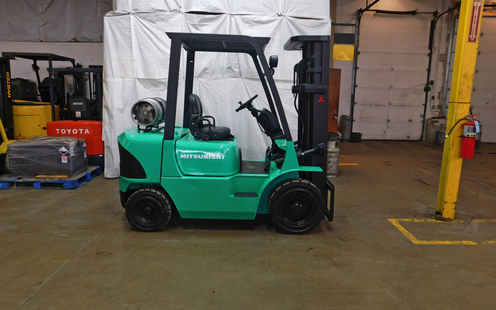 2001 Mitsubishi FG25K Forklift on Sale in Wisconsin