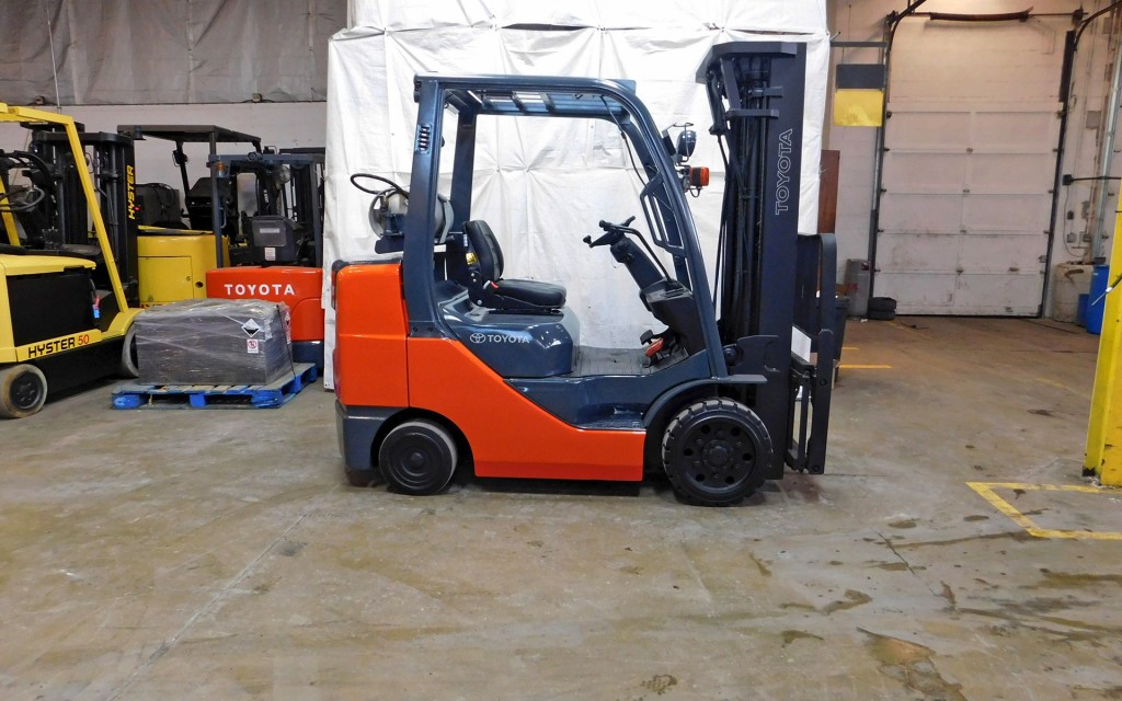  2008 Toyota 8FGCU32 Forklift on Sale in Wisconsin