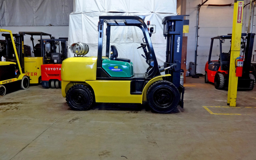  2005 Komatsu FG45T-8 Forklift on Sale in Wisconsin