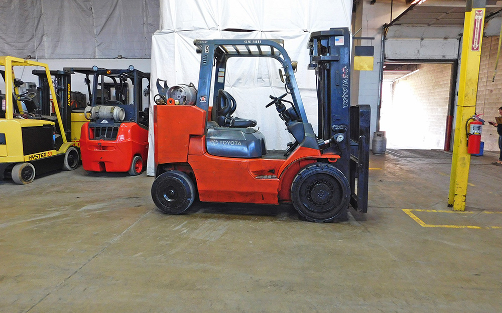  2012 Toyota 7FGCU55-BCS Forklift on Sale in Wisconsin