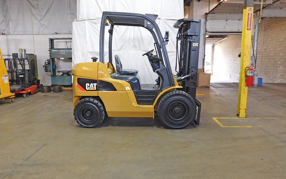  2012 Caterpillar PD8000 Forklift on Sale in Wisconsin