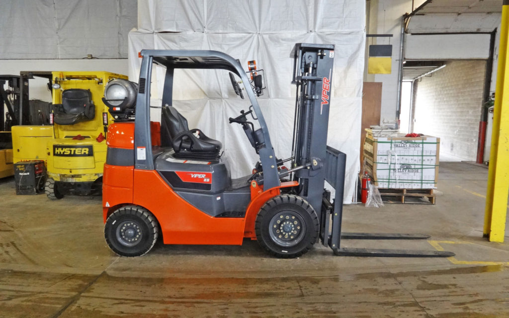  2016 Viper FY25BCS Forklift on Sale in Wisconsin
